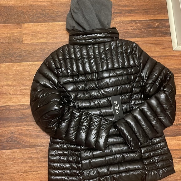 Guess puffer black jacket size L New - Picture 4 of 4
